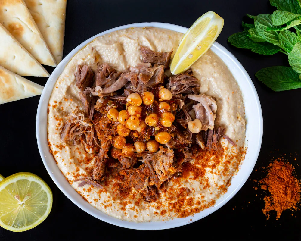 Hummus wih Lamb